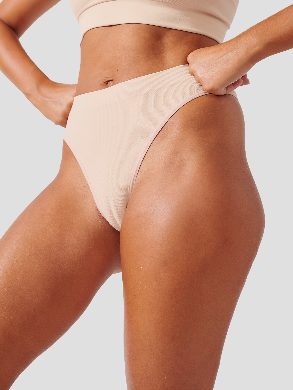 Calcinha Fio Dental Canelado Sem Costura Premium Bege