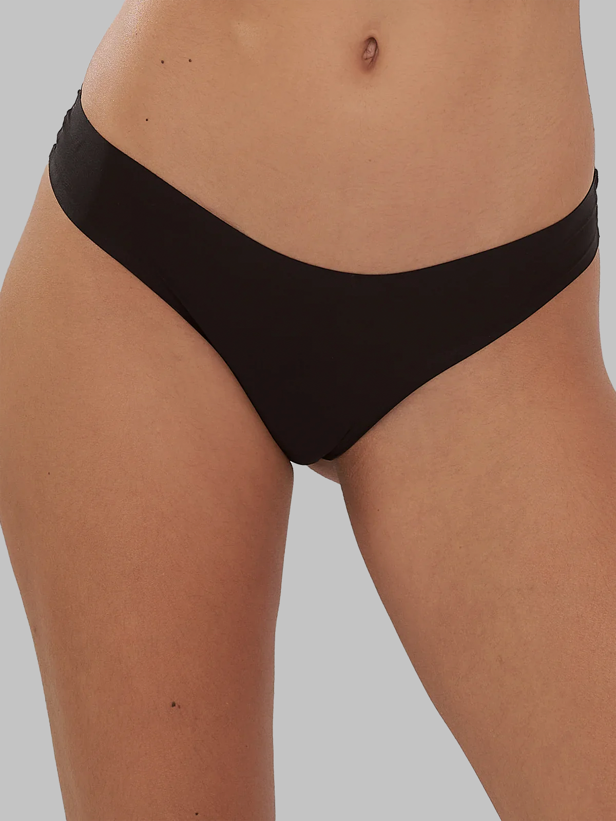 Kit com 10 Calcinhas Biquíni Sem Costura Segunda Pele (4 Preto, 2 Branco, 2 Bege e 2 Marrom Cacau) - R$18,99 cada