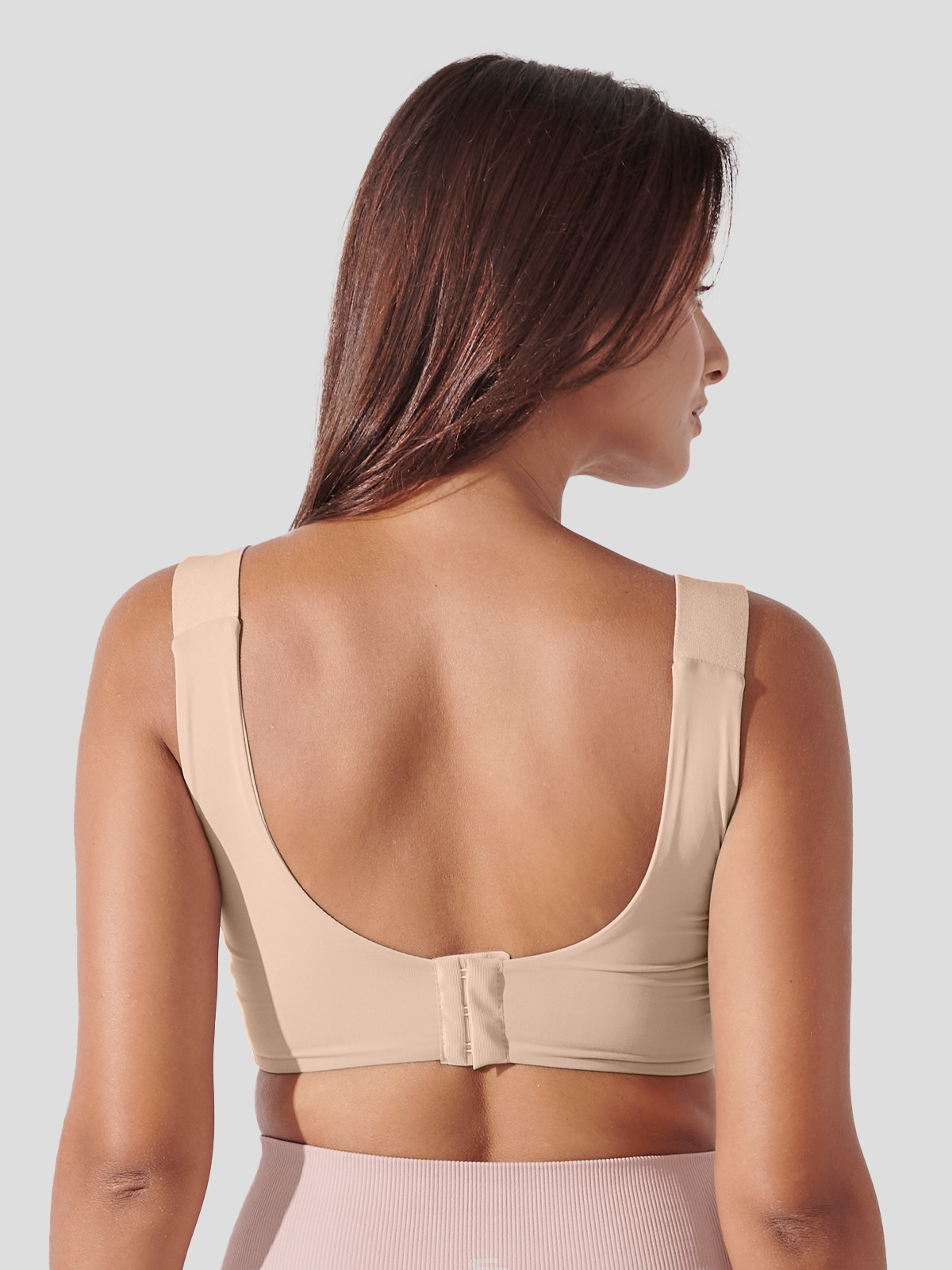 Sutiã Top Invisivel com Ampla Cobertura e Bojo Removivel Bege
