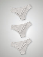 Kit com 3 Calcinhas Biquíni Sem Costura Segunda Pele Branco - R$23,30 cada